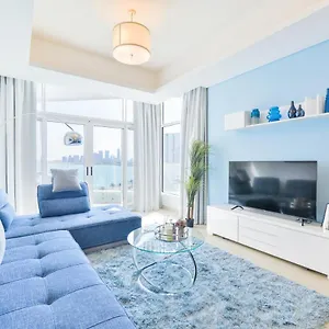 Apartment Ultra Luxury Palm - Mina Azizi - Free 5 Star Access, Dubai